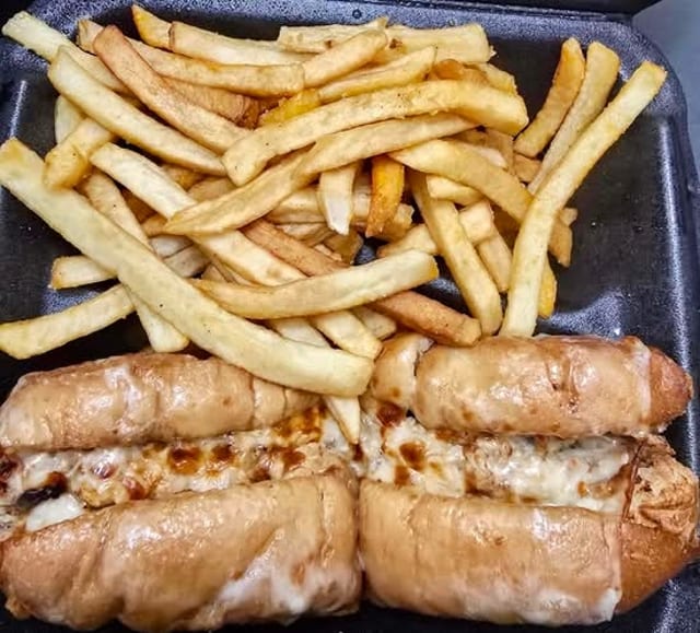 CHICKEN PHILLY W/FRIES.